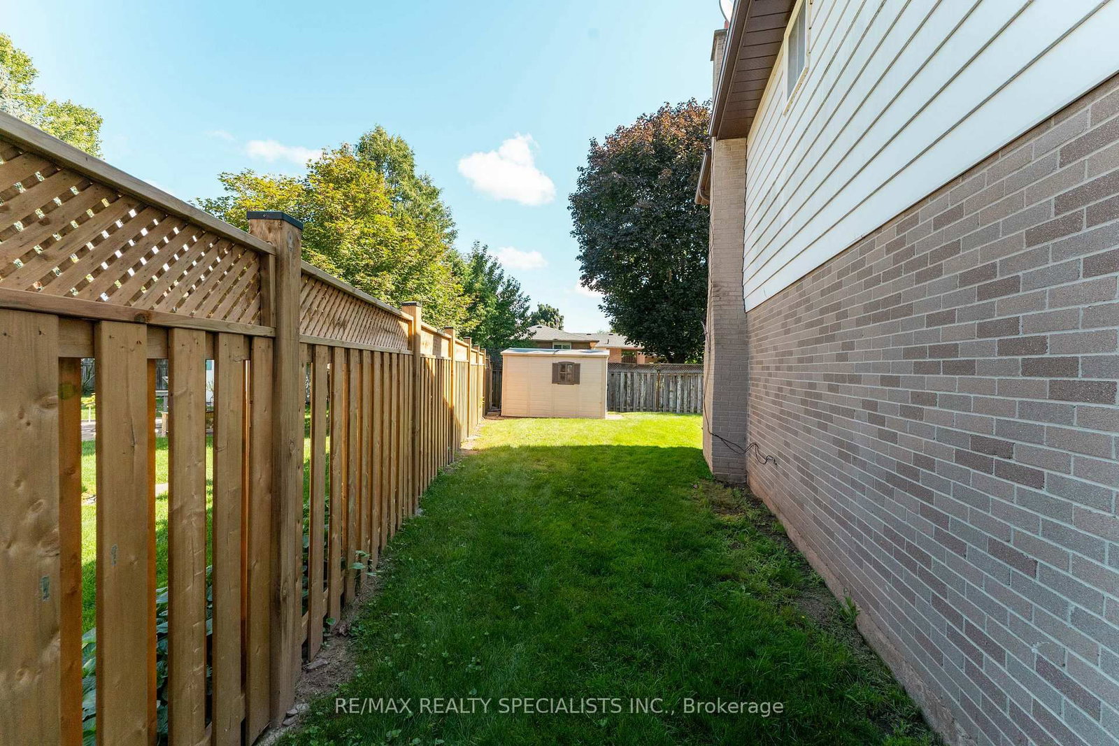 1319 Sherwood Court • Burlington, ON photo 34