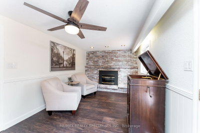 1319 Sherwood Court • Burlington, ON photo 8