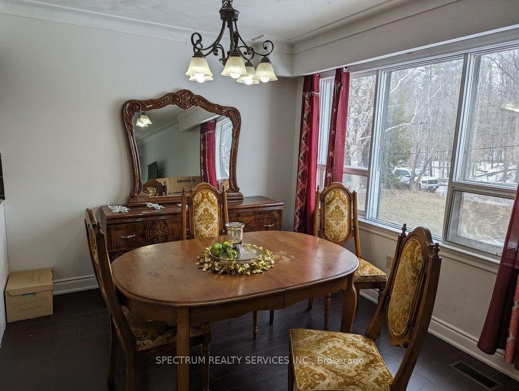 5006 Derry Road W, Burlington 3