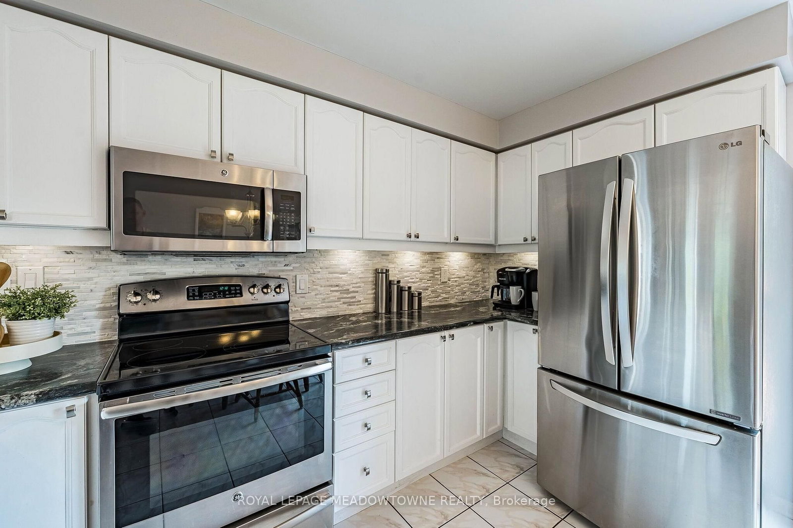 89 Standish Street • Halton Hills, ON photo 12