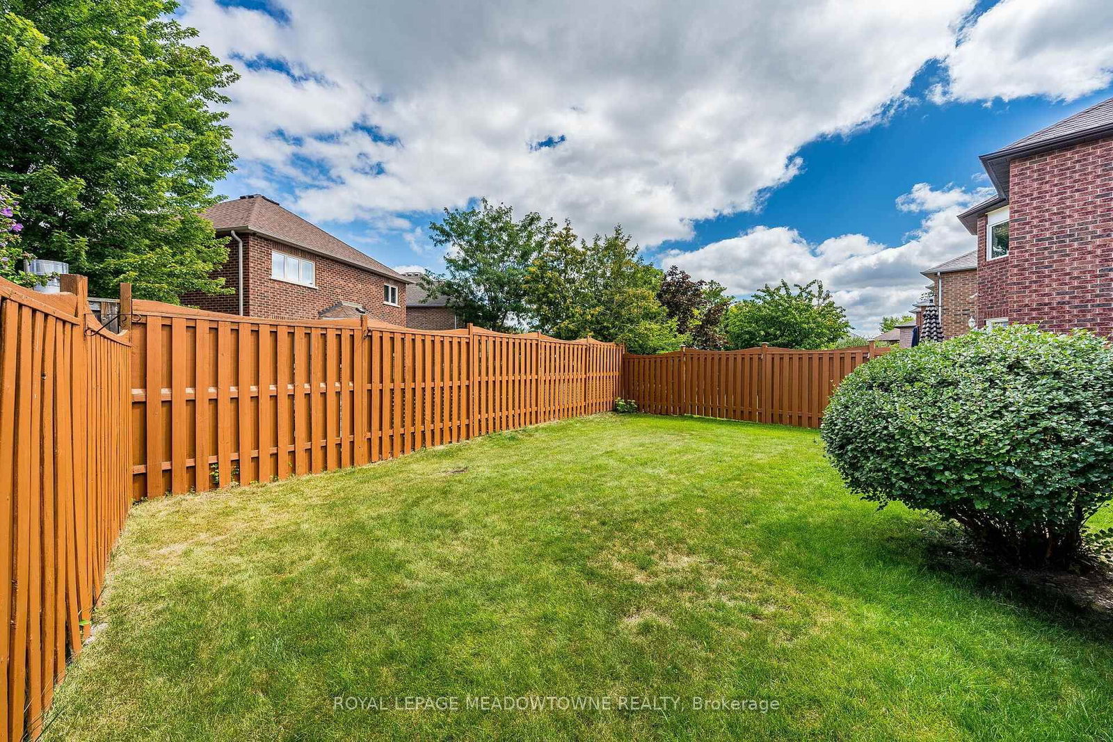 89 Standish Street • Halton Hills, ON photo 29