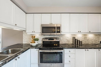 89 Standish Street • Halton Hills, ON photo 9