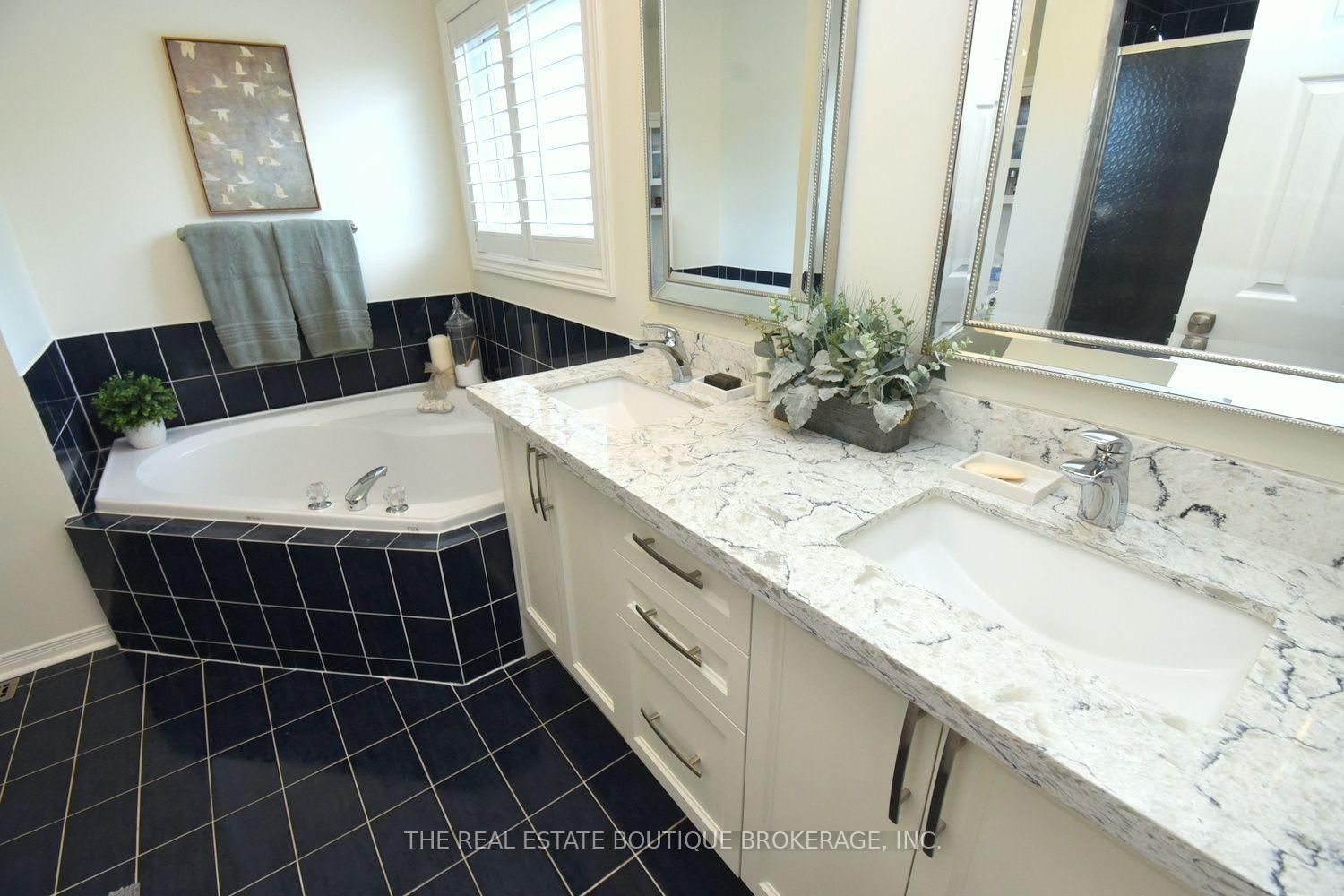 470 Amanda Crescent • Burlington, ON photo 26