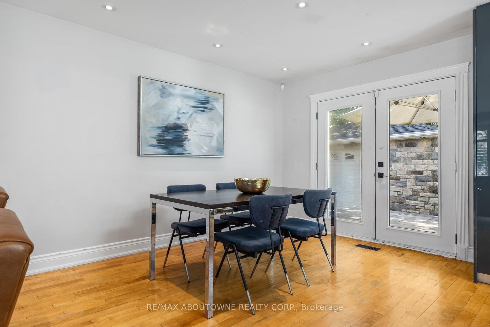 547 Pinegrove Road • Oakville, ON photo 14