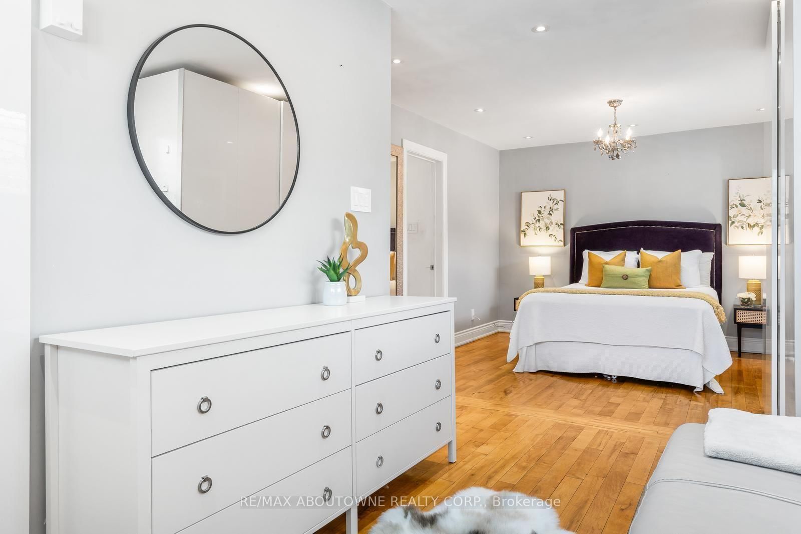 547 Pinegrove Road • Oakville, ON photo 16