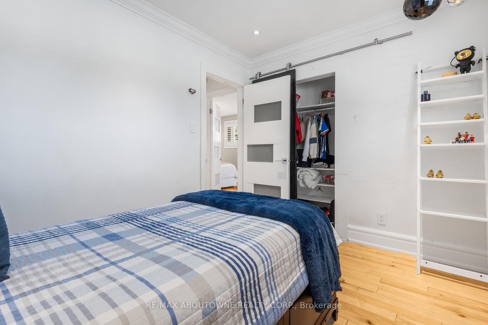 547 Pinegrove Road • Oakville, ON photo 21