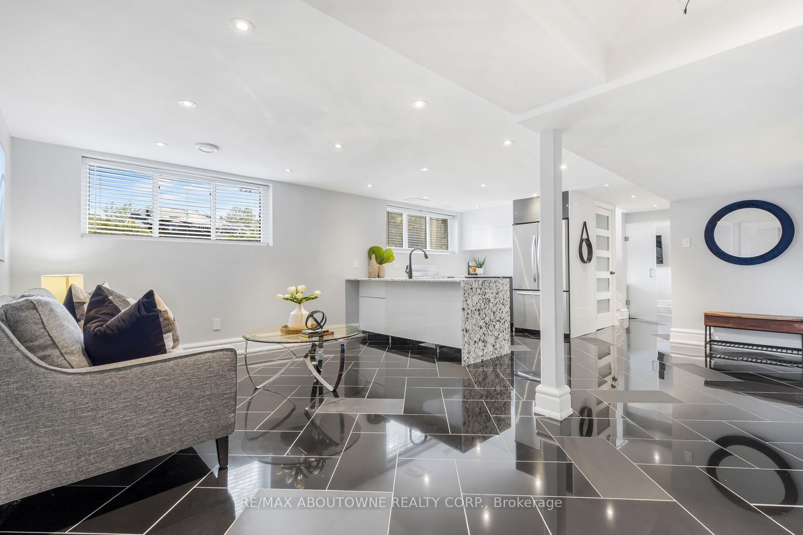 547 Pinegrove Road • Oakville, ON photo 22
