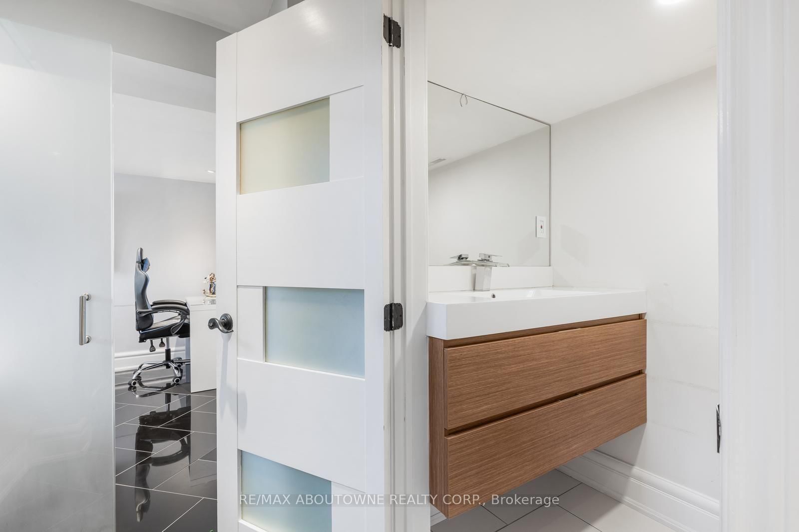 547 Pinegrove Road • Oakville, ON photo 31