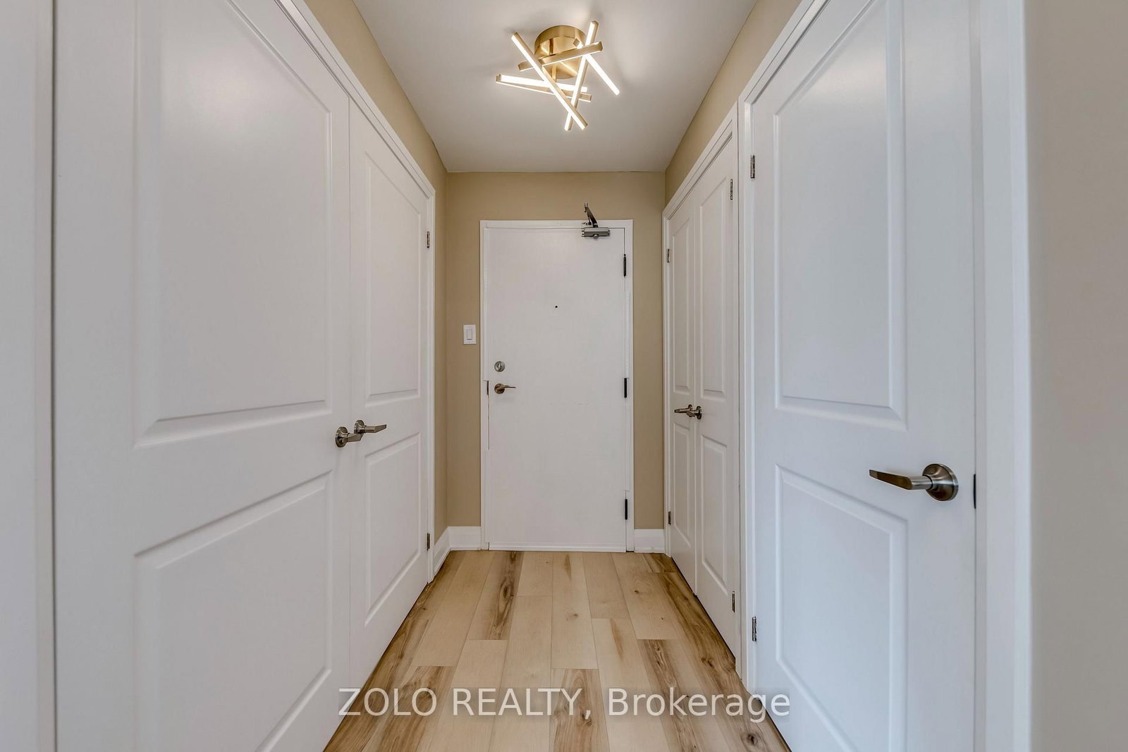 330 Rathburn Road W • #908 • Mississauga, ON photo 5