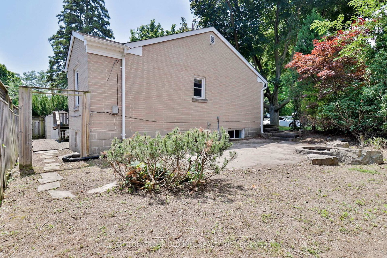 1 Penhale Drive • Toronto, ON photo 9