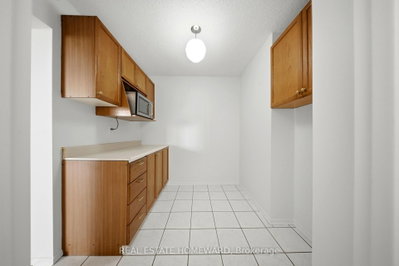 1515 Lakeshore Road E • #1505 • Mississauga, ON photo 8