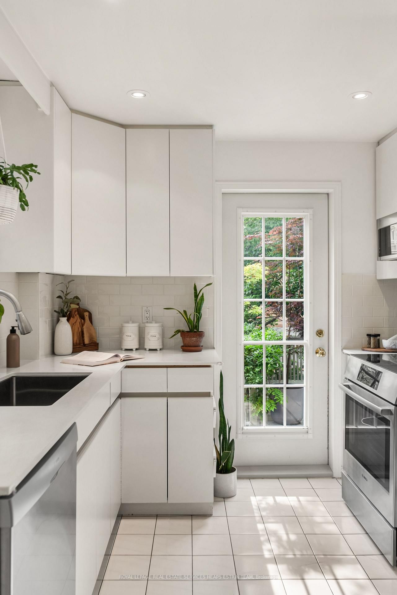 56 Durie Street • Toronto, ON photo 18