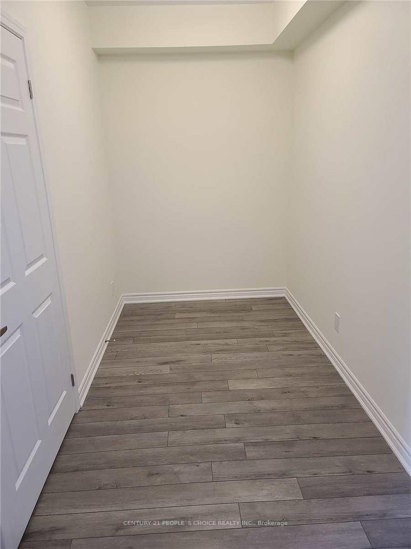 325 - 200 Lagerfeld Drive