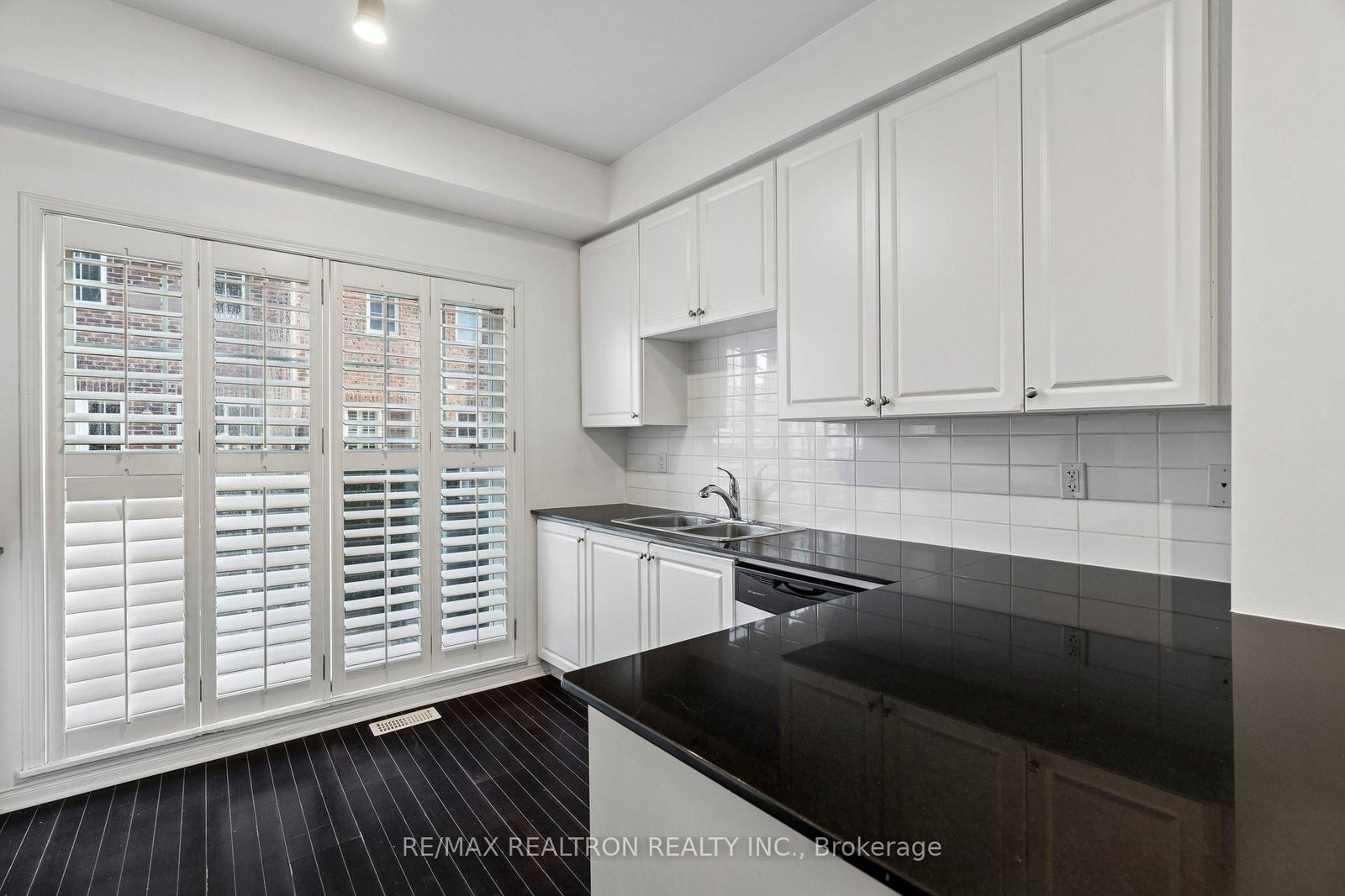 97 The Queensway • #35 • Toronto, ON photo 12