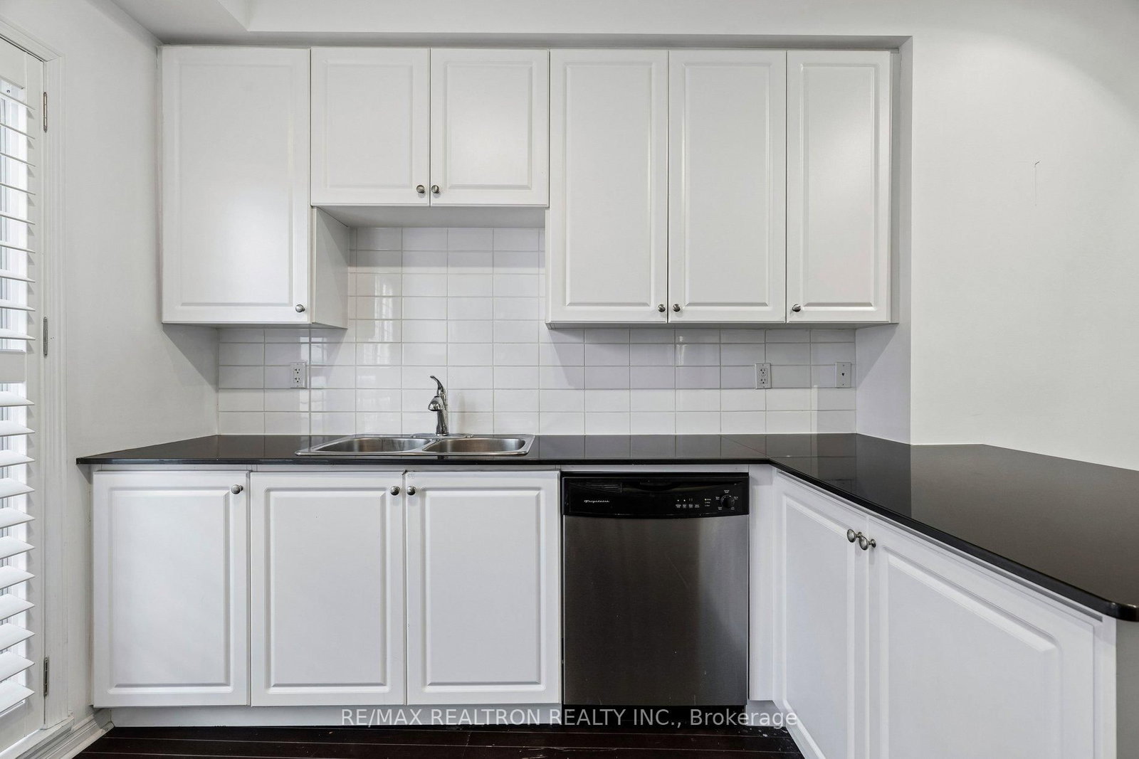 97 The Queensway • #35 • Toronto, ON photo 15