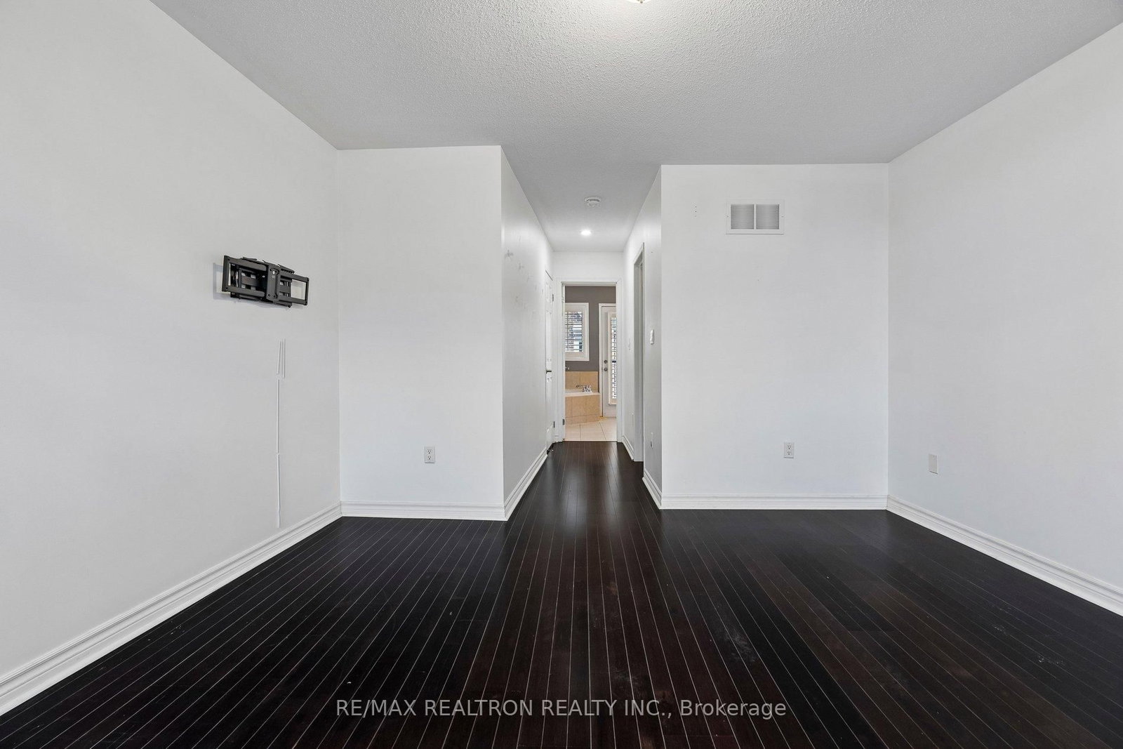 97 The Queensway • #35 • Toronto, ON photo 30