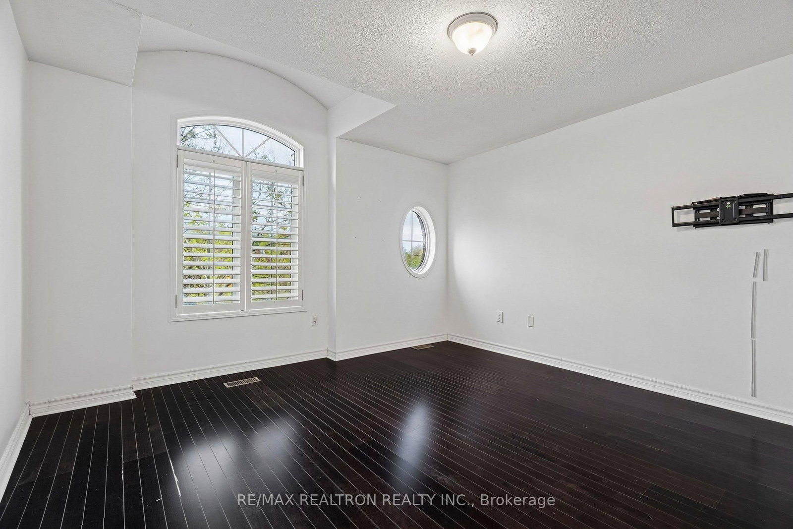 97 The Queensway • #35 • Toronto, ON photo 31