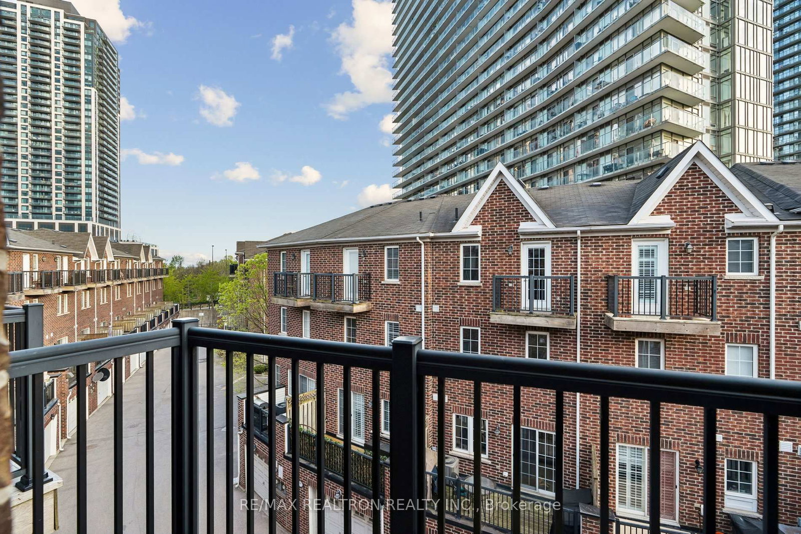 97 The Queensway • #35 • Toronto, ON photo 36