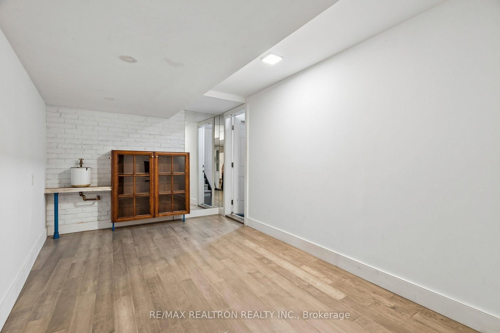97 The Queensway • #35 • Toronto, ON photo 38