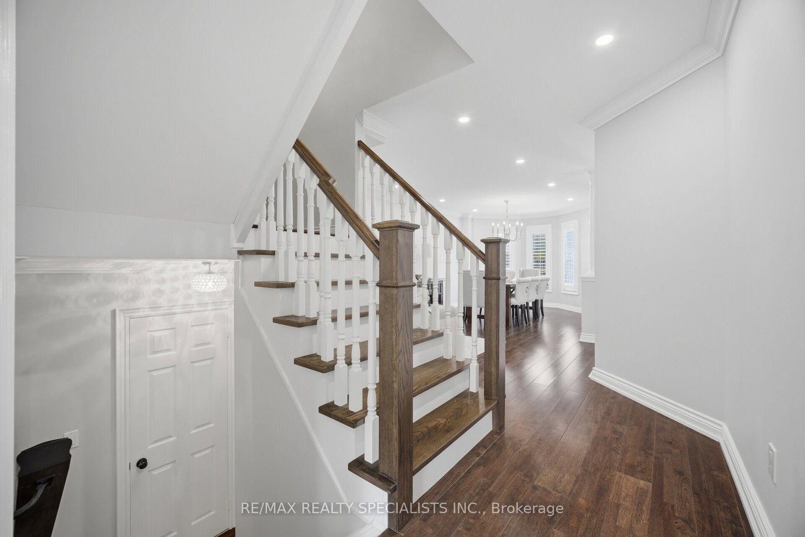 2150 Jardine Crescent • Burlington, ON photo 14