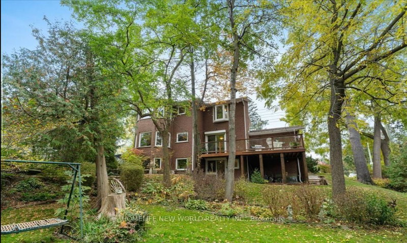 Basment - 929 Clarkson Road S