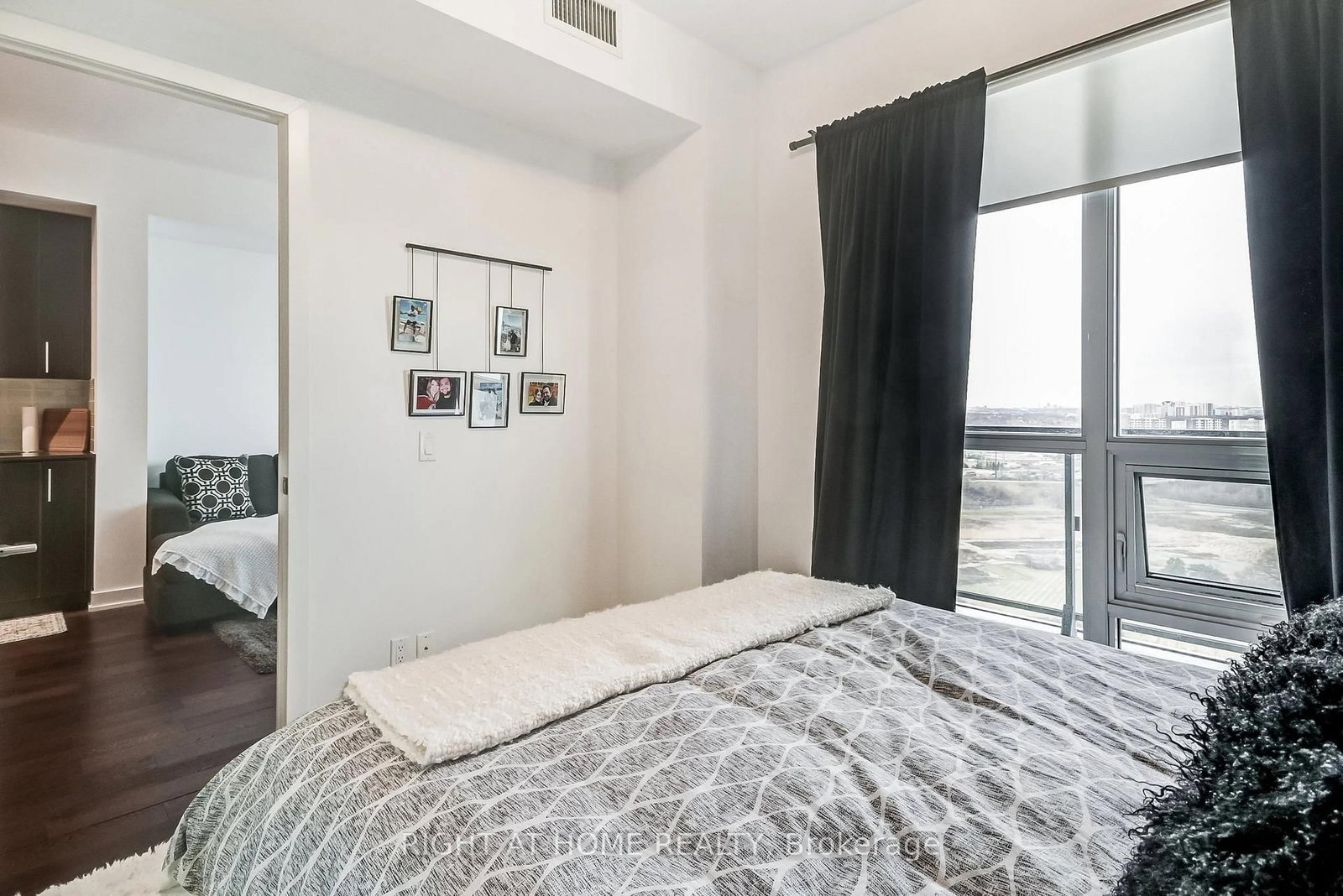 2212 Lake Shore Toronto,ON M8V 0C2 — Photo 11
