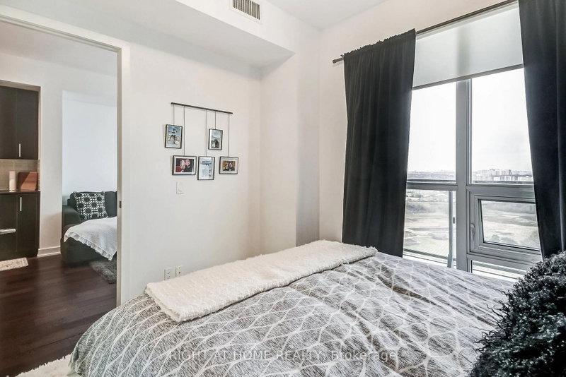 2212 Lake Shore Toronto,ON M8V 0C2 — Photo 11
