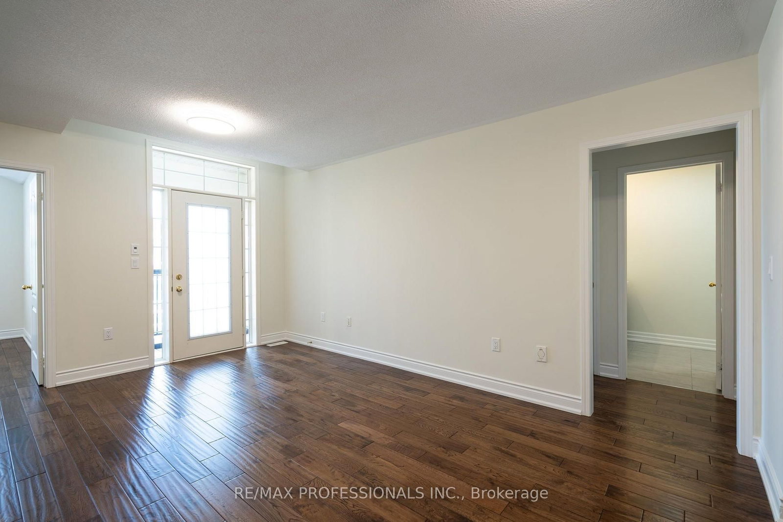 3184 Nixon Gate • Burlington, ON photo 17