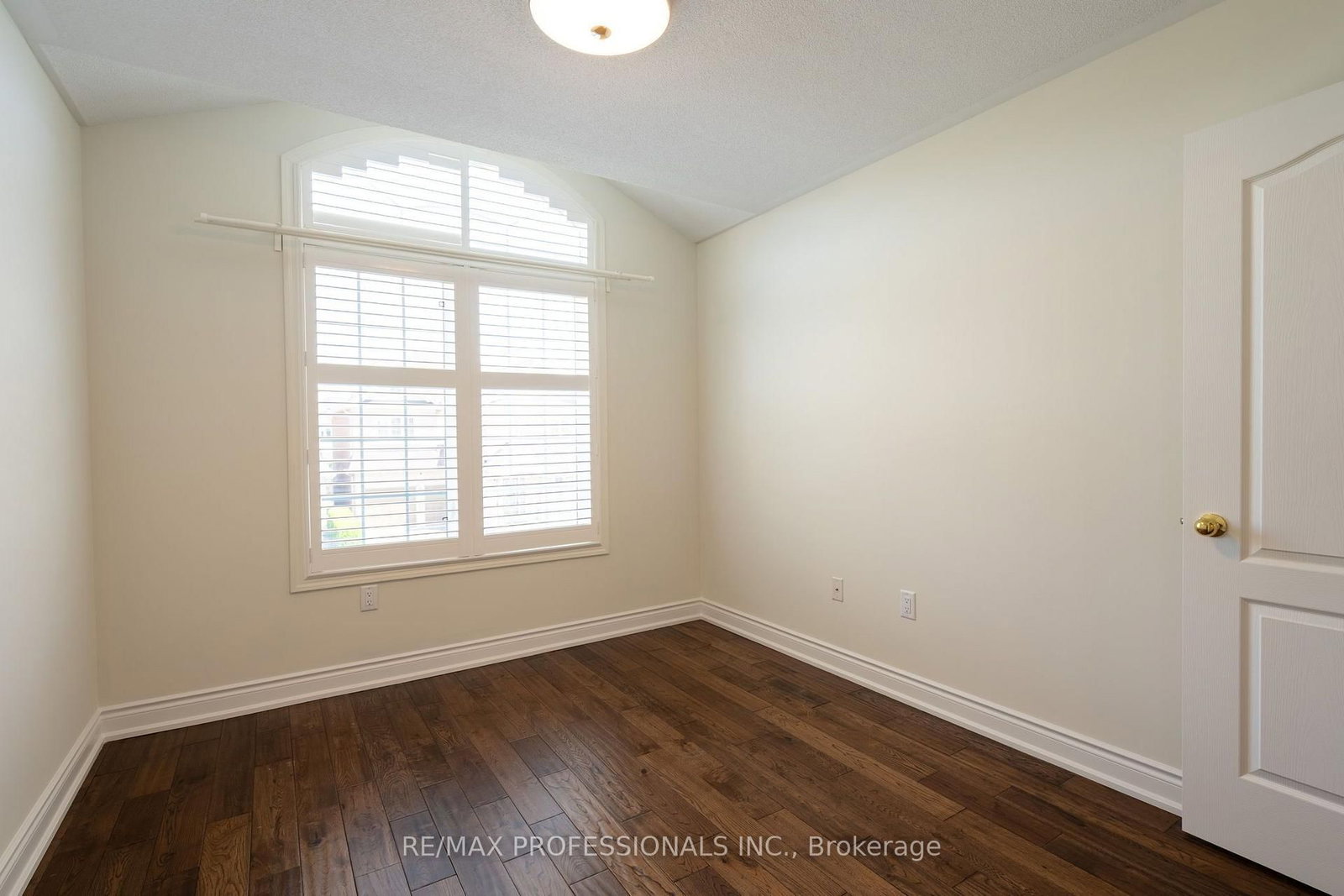 3184 Nixon Gate • Burlington, ON photo 24