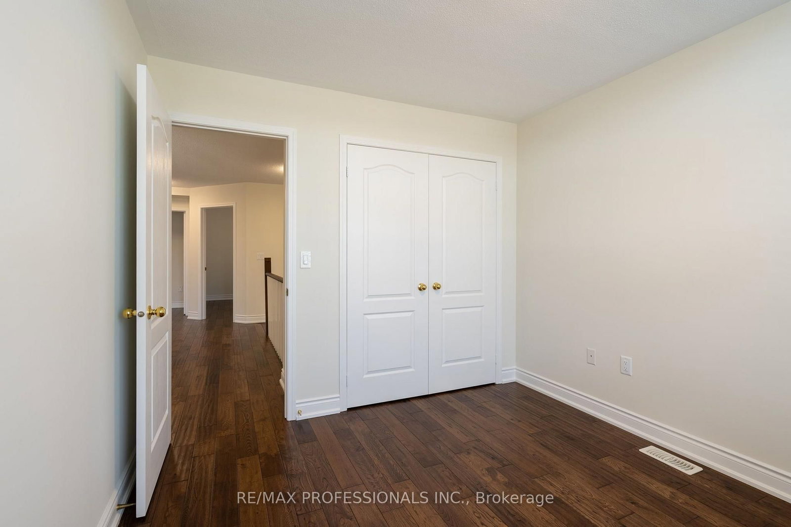 3184 Nixon Gate • Burlington, ON photo 25