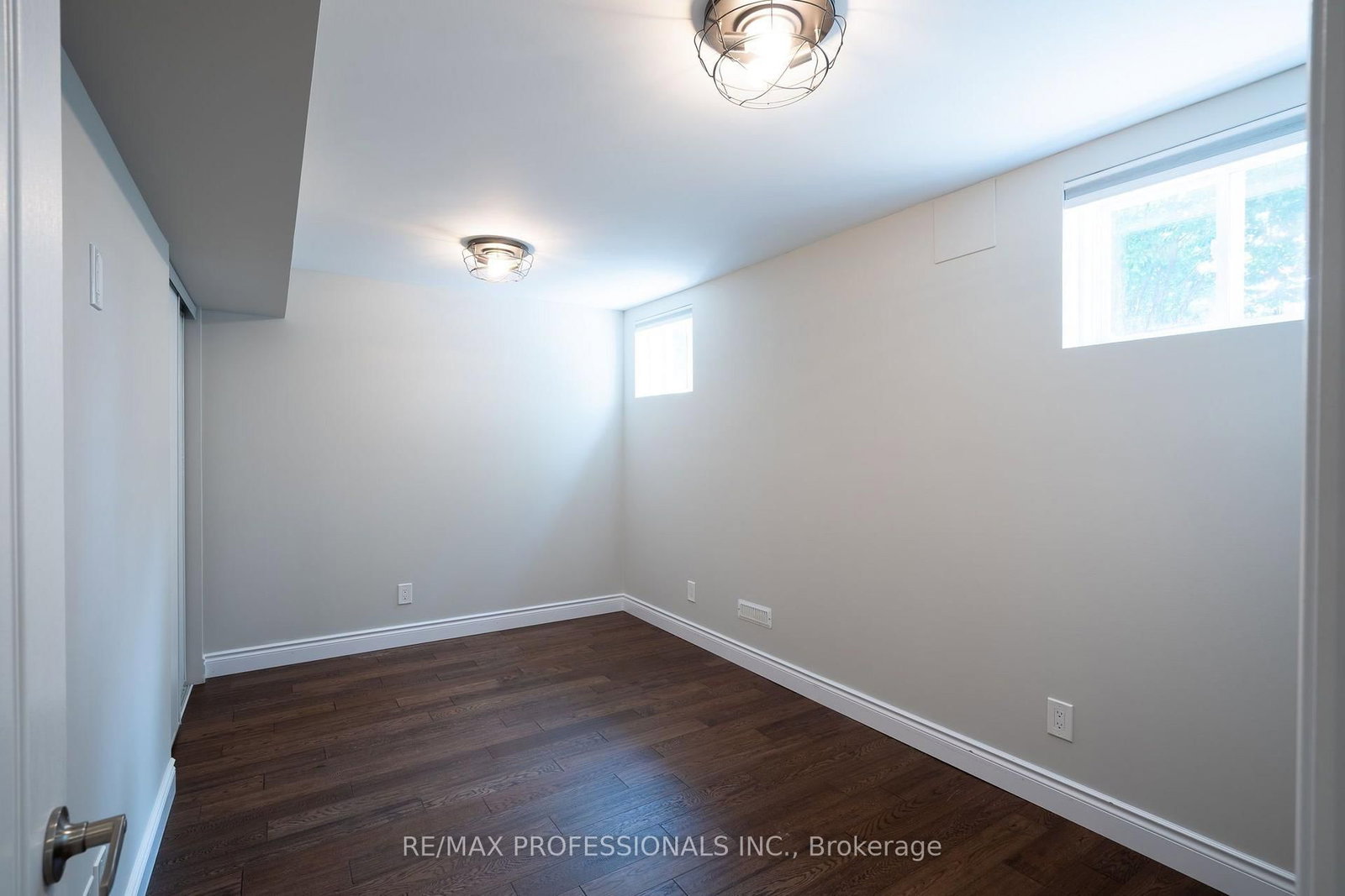 3184 Nixon Gate • Burlington, ON photo 33