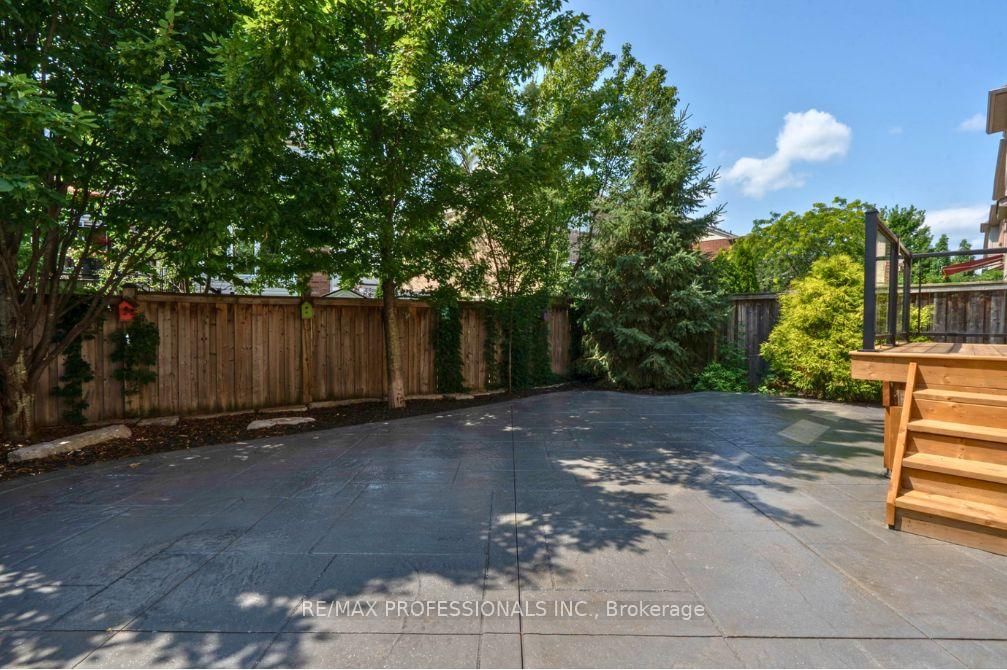 3184 Nixon Gate • Burlington, ON photo 38
