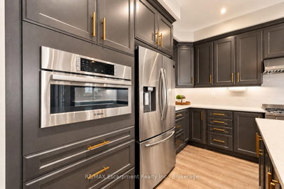 143 Threshing Mill Oakville,ON L6H 0V5 — Photo 14