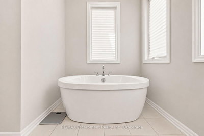 143 Threshing Mill Oakville,ON L6H 0V5 — Photo 22
