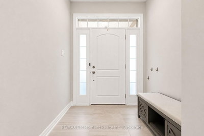 143 Threshing Mill Boulevard • Oakville, ON photo 4