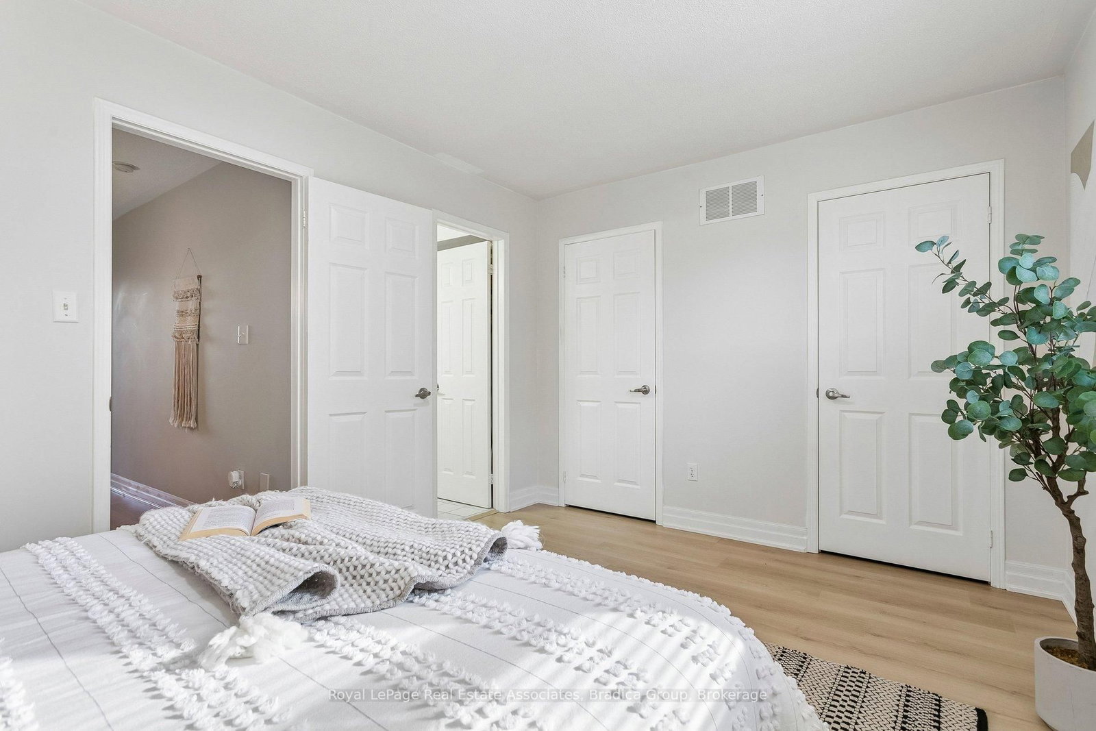 3837 Forest Bluff Crescent • Mississauga, ON photo 21
