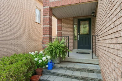 3837 Forest Bluff Crescent • Mississauga, ON photo 5