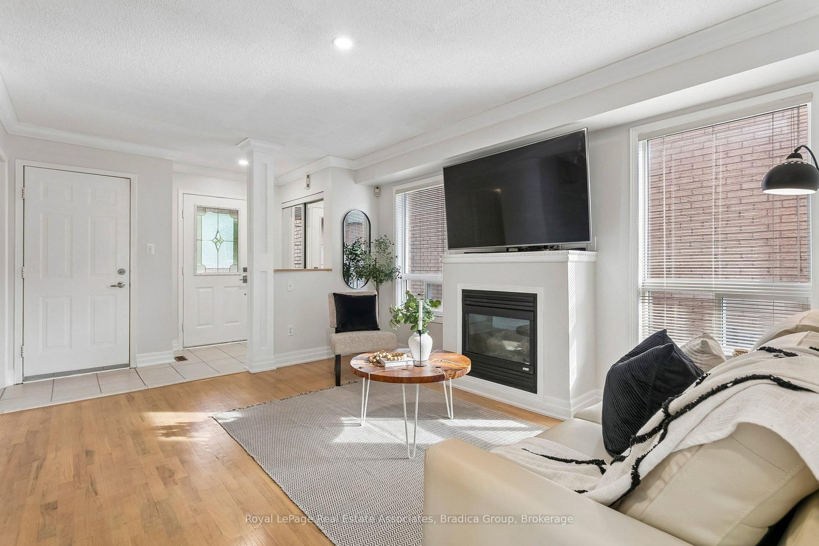 3837 Forest Bluff Crescent • Mississauga, ON photo 9