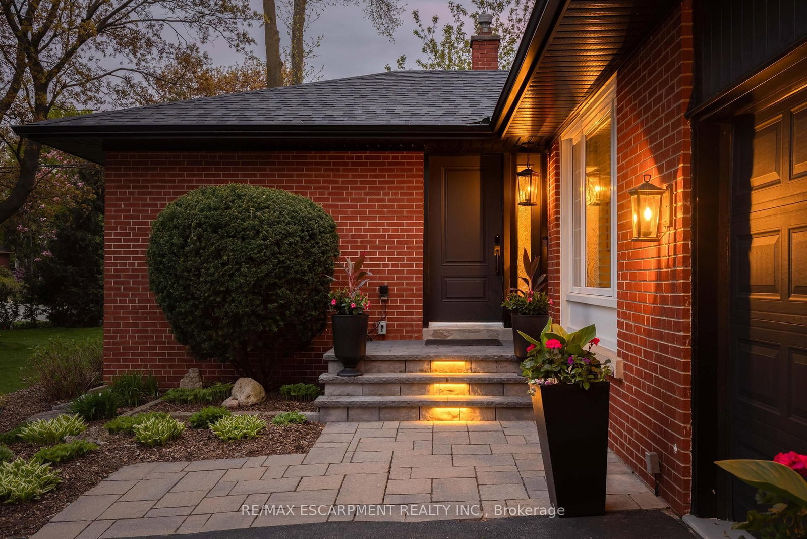 1491 Trenton Road • Oakville, ON photo 2