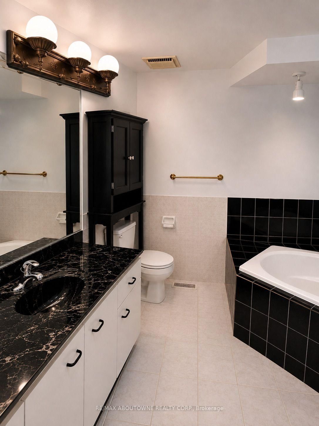 512 Chieftan Circle • Mississauga, ON photo 9