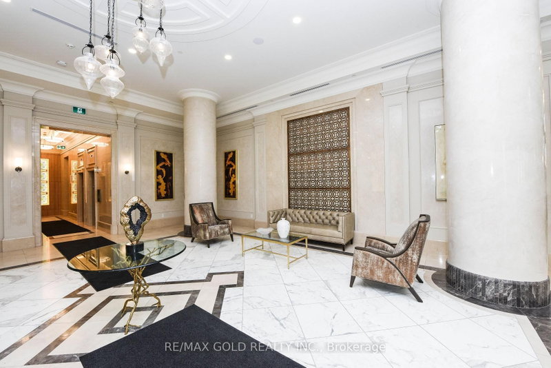 36 Elm Dr photo 4