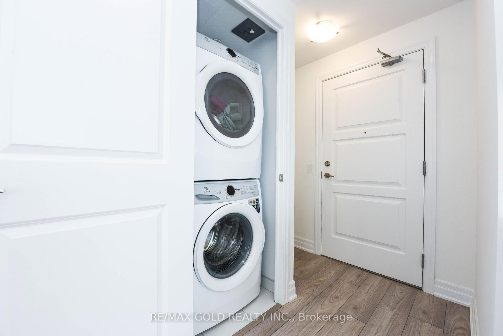 36 Elm Drive • #3209 • Mississauga, ON photo 9