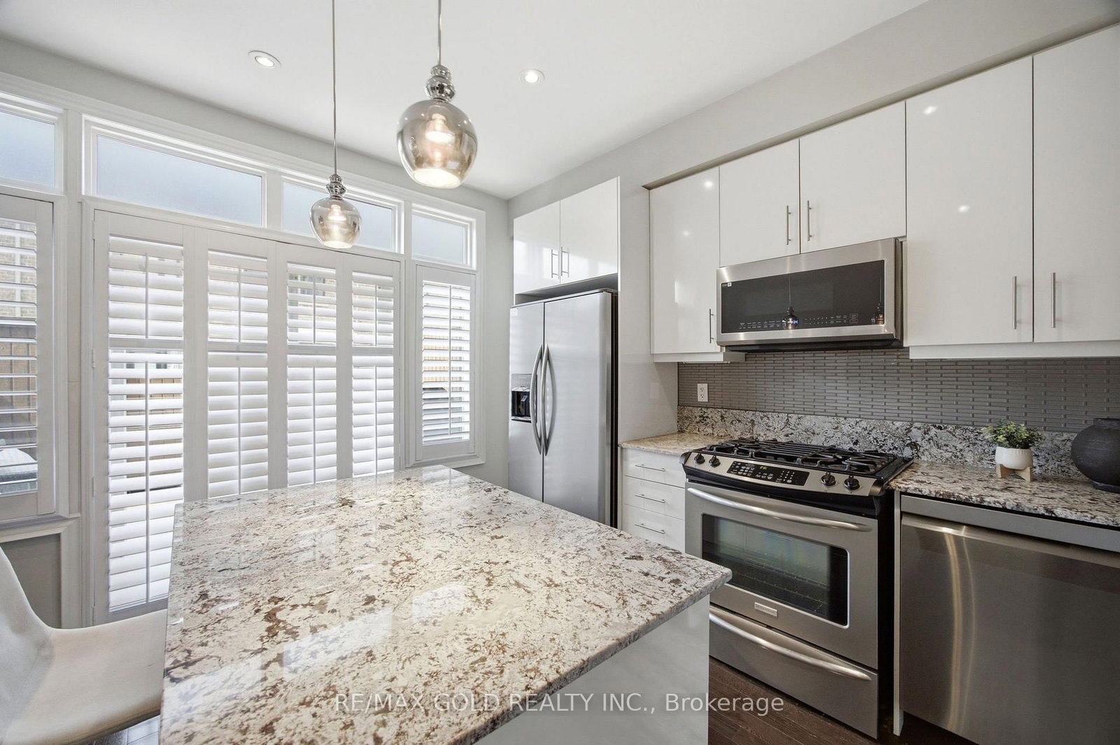 71 Cormier Heights • Toronto, ON photo 11