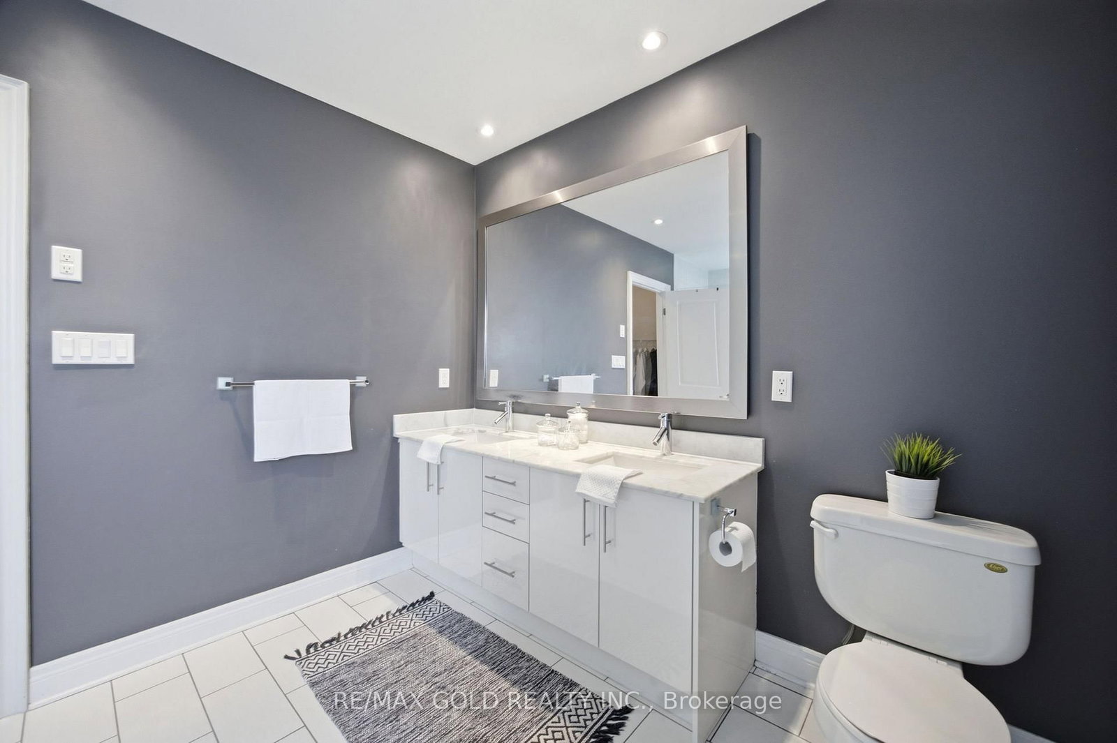 71 Cormier Heights • Toronto, ON photo 33