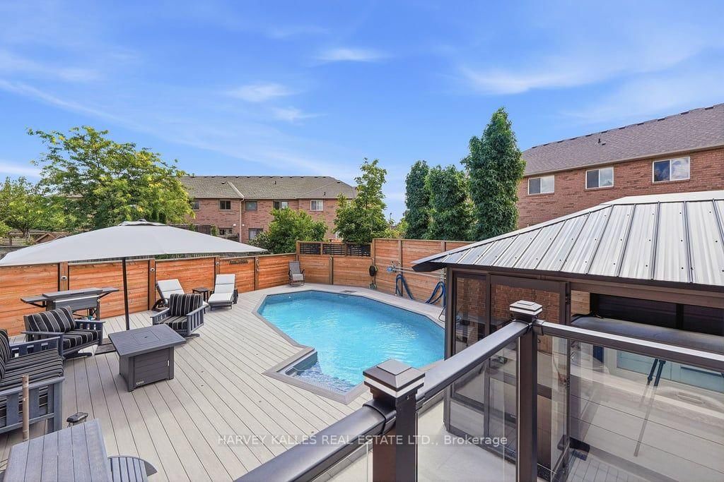 2033 Redstone Crescent • Oakville, ON photo 31