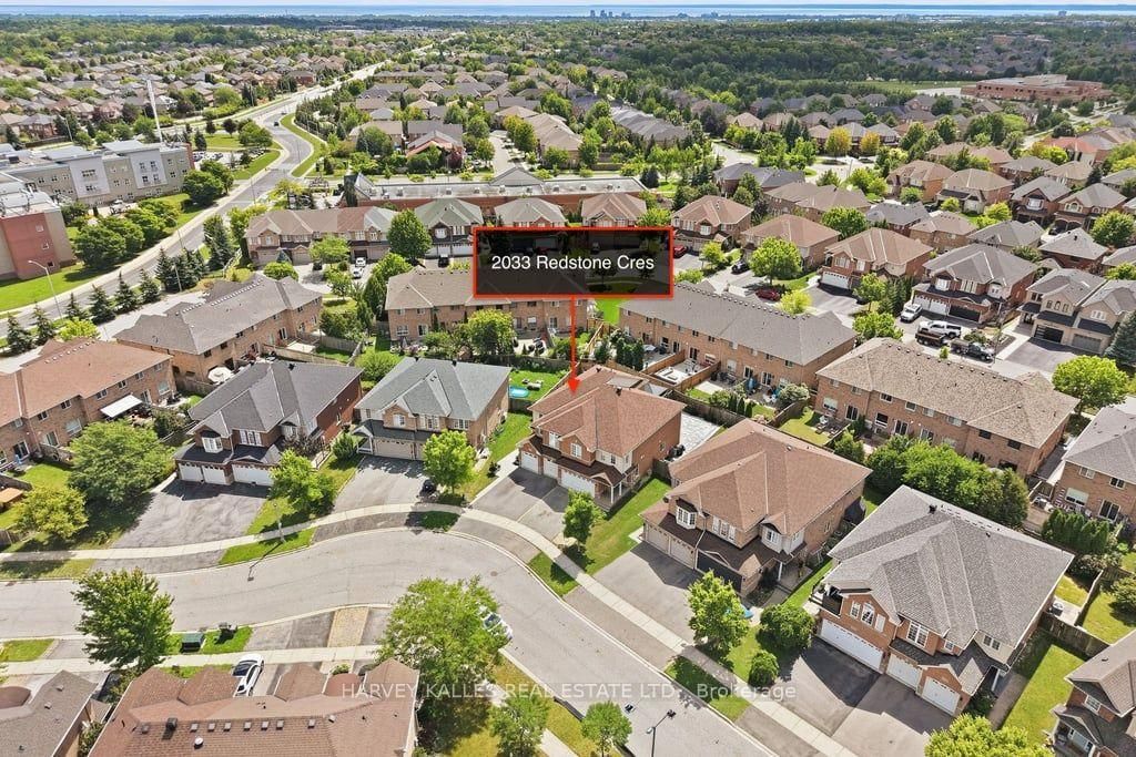 2033 Redstone Crescent • Oakville, ON photo 40