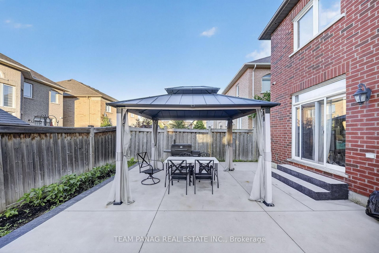 6 Bainsville Circle • Brampton, ON photo 46