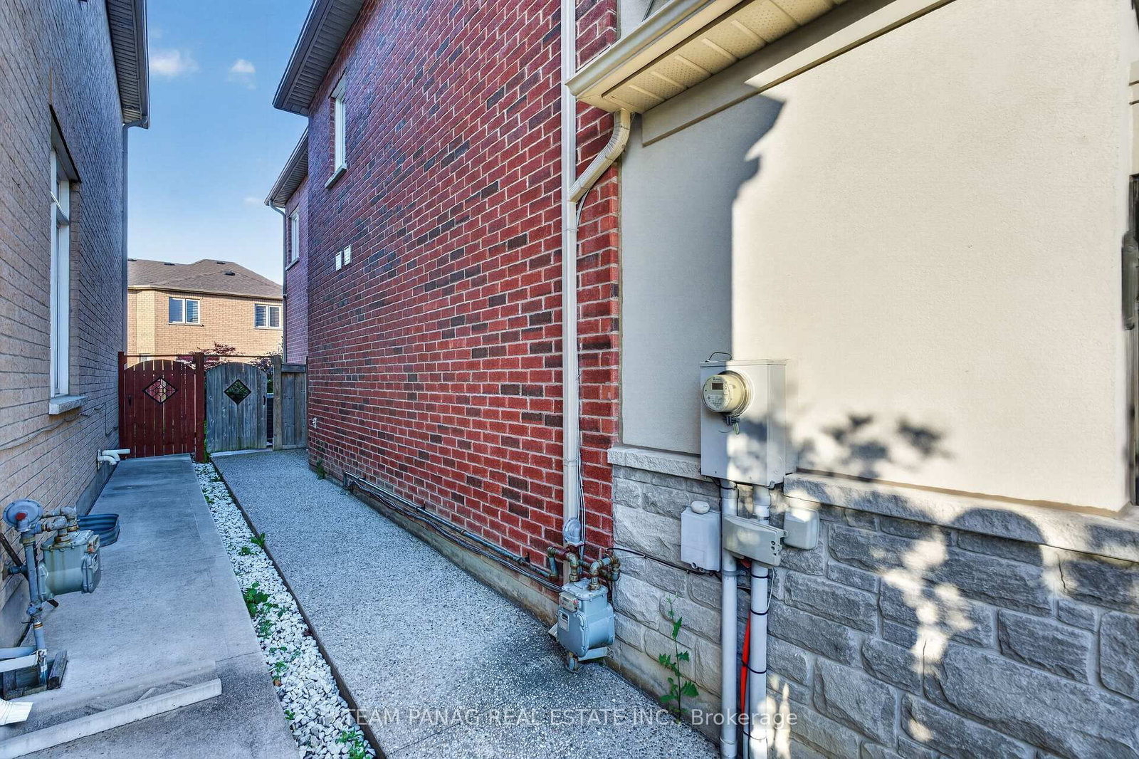 6 Bainsville Circle • Brampton, ON photo 48