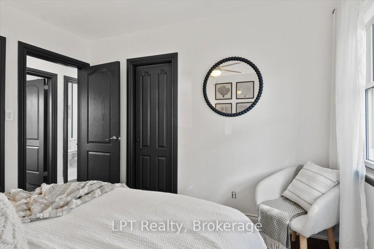 667 Wickens Avenue • Burlington, ON photo 28