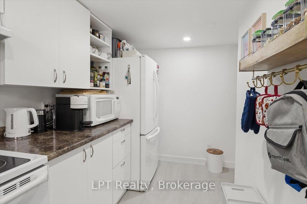 667 Wickens Avenue • Burlington, ON photo 34